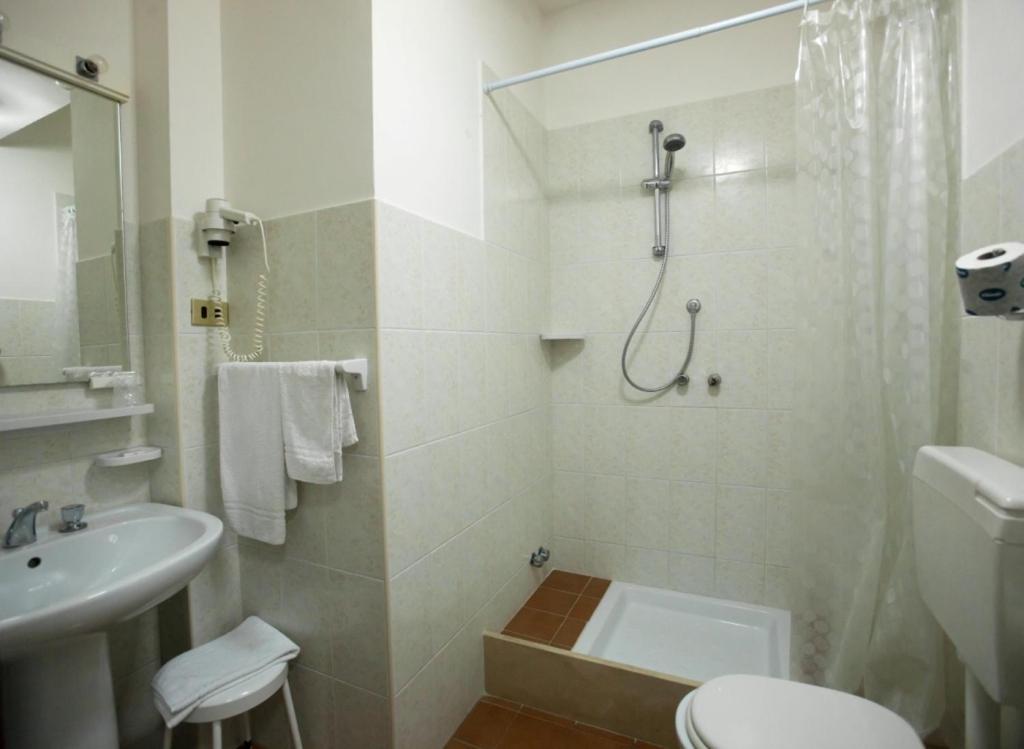 Hotel Regina Brindisi Buitenkant foto